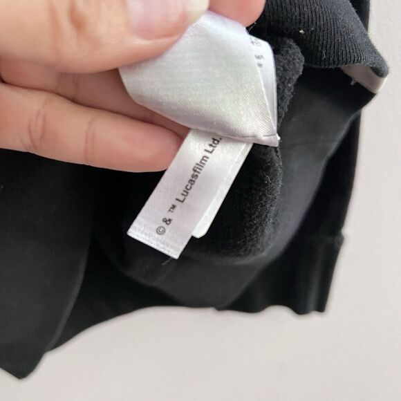 GAP Star Wars Rogue One Death Trooper Black Sweatshirt Pullover 6-7 Yr Glow Dark - Picture 6 of 10